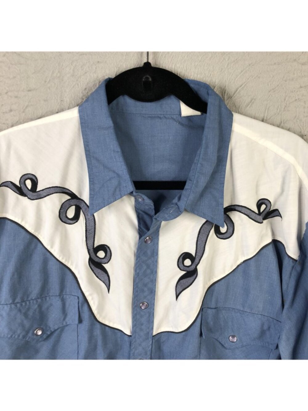 Western Shirt Mens XL Chambray Embroidered Snap Cowboy Ranch Rodeo Scrolls Thin - Picture 2 of 15
